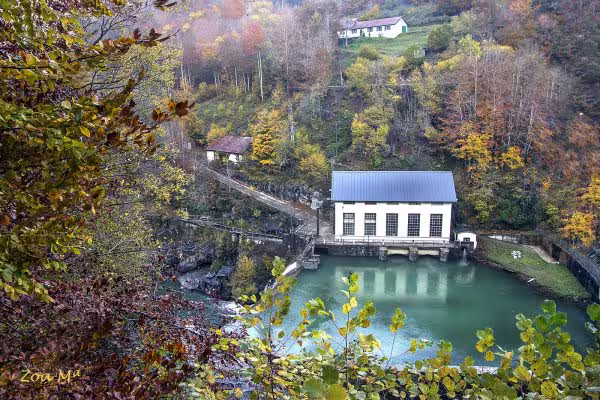 Embalse de Irabia: Remanso de agua en el corazón de la Selva de Irati 2 Patrimonio natural - Pantano de Irabia - Valle de Aezkoa